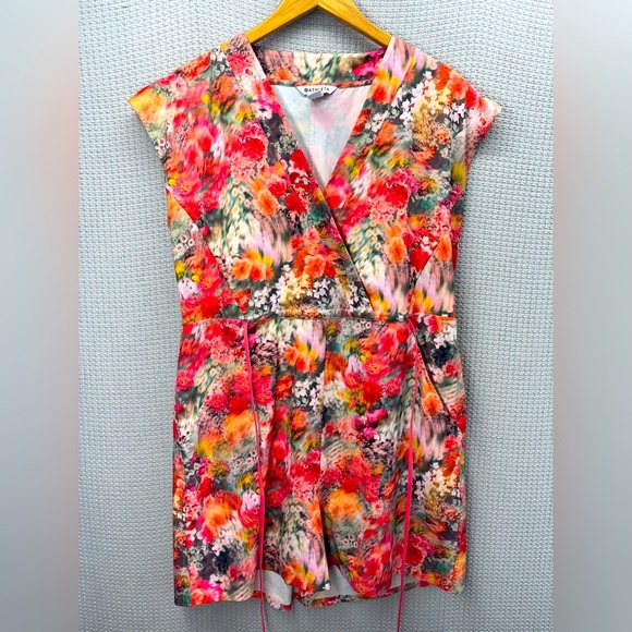 Athleta Med Marlow Romper Renewed Bloom Pink Floral Travel Athleisure Shorts EUC - Picture 1 of 9